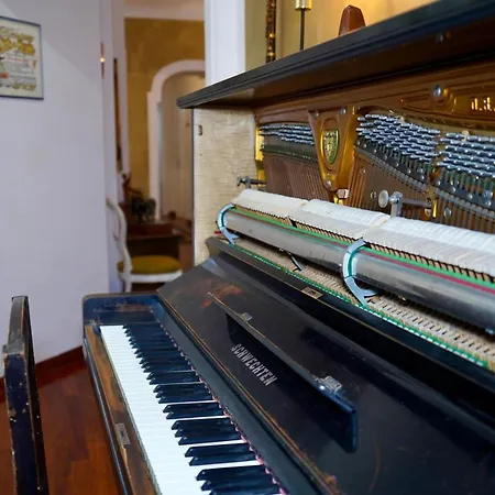 Arts And Music Bed & Breakfast